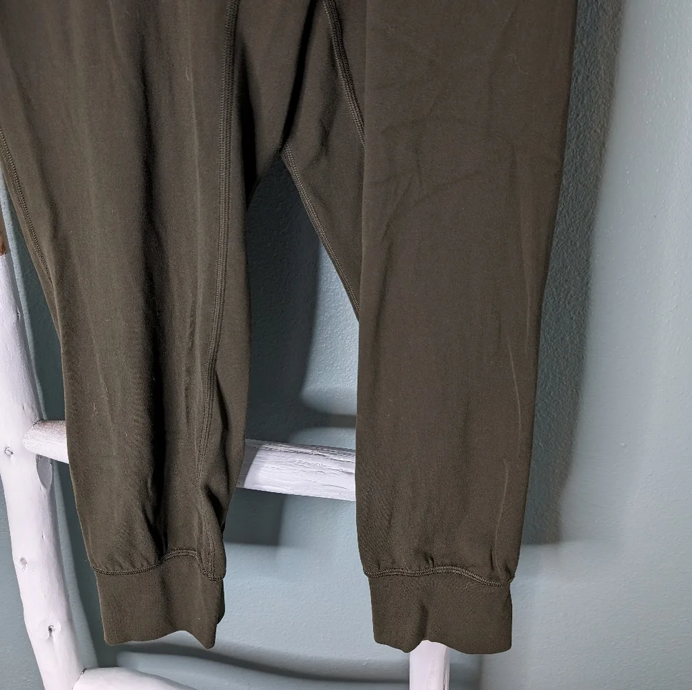 Lululemon Align Jogger Crop size 4 - Picture 5 of 6